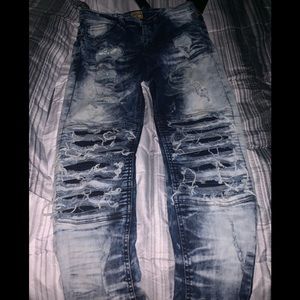 Buckle jeans